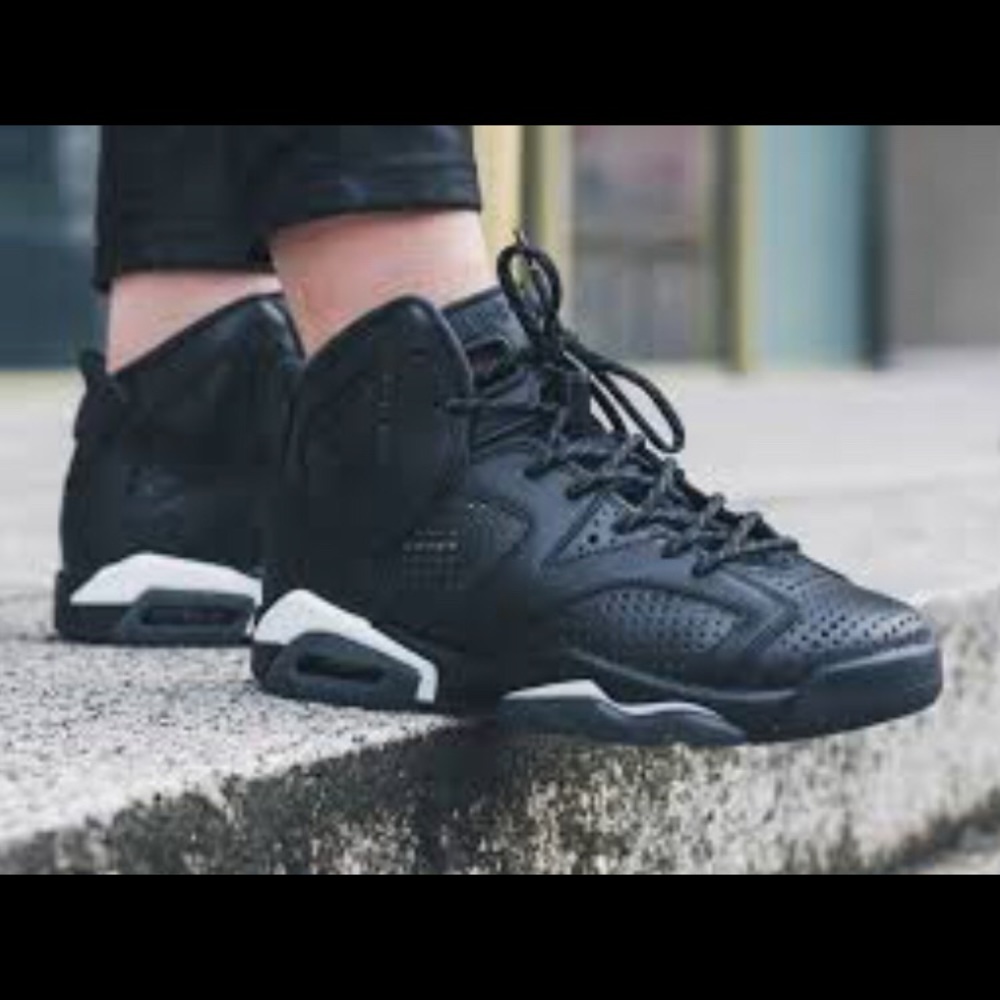 Jordan 6 black cat